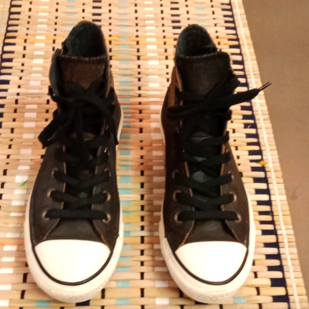 Converse high top, black distressed leather, lace & zip up, excellent condition.